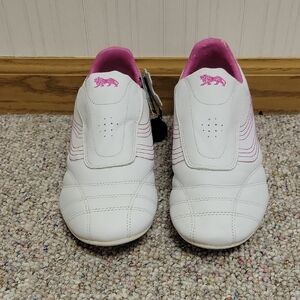 Lonsdale Women's White and Pink Slip On Athletic Shoes Sz 6, New With Tag